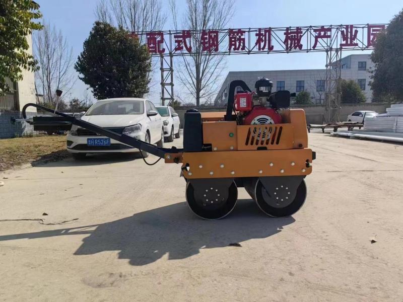 論全國(guó)新行情下壓路機(jī)價(jià)格和品質(zhì)比