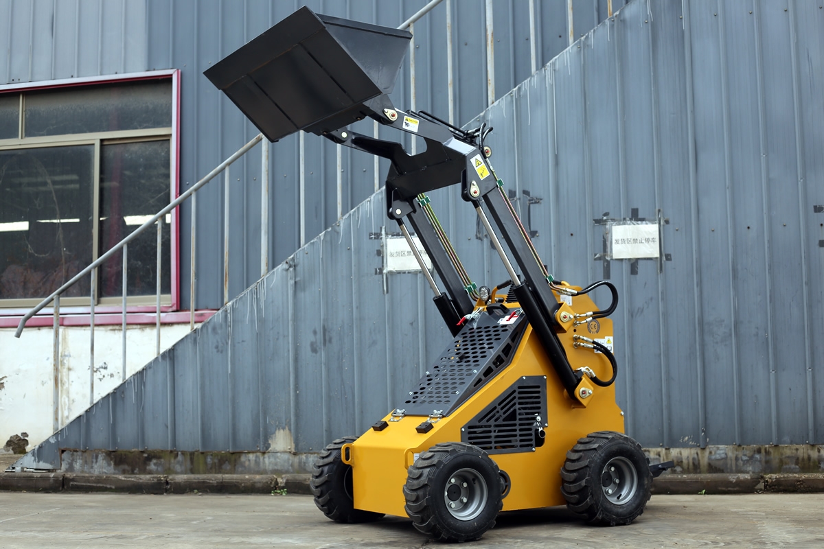 山東奔馬(SDBM)履帶式/輪胎式滑移裝載機BM380